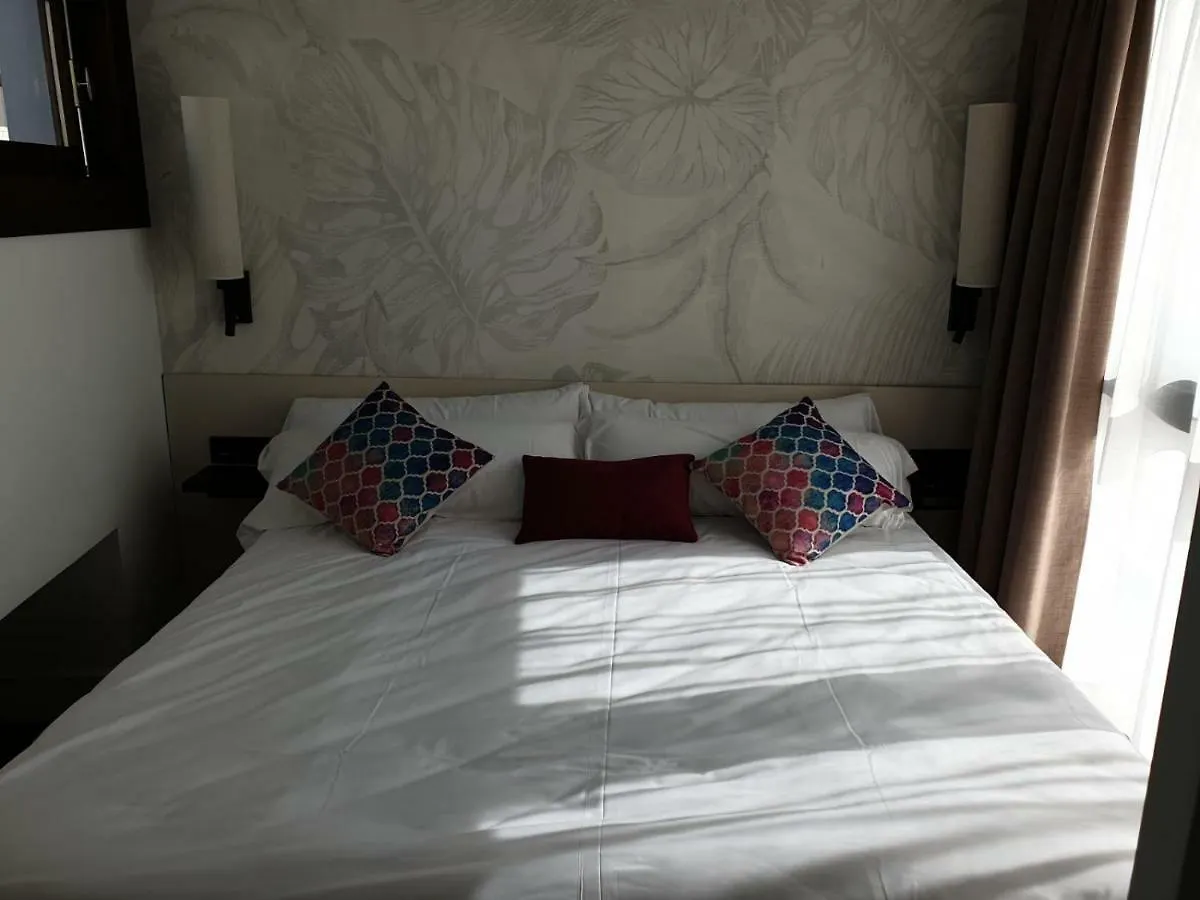 Апарт-отель Apartamentos Behap Sevilla Centro Historico